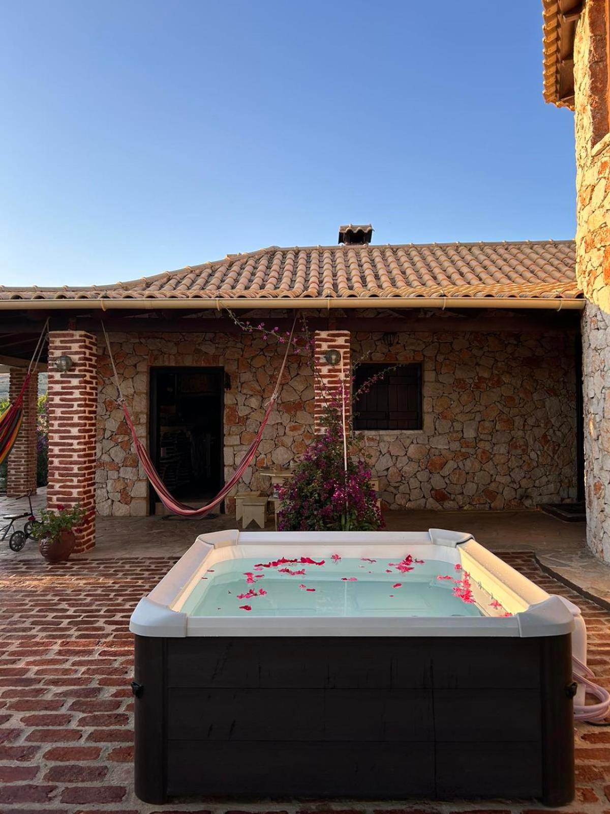Vintage Stone House Where Calm Lives Amarianos Exterior photo